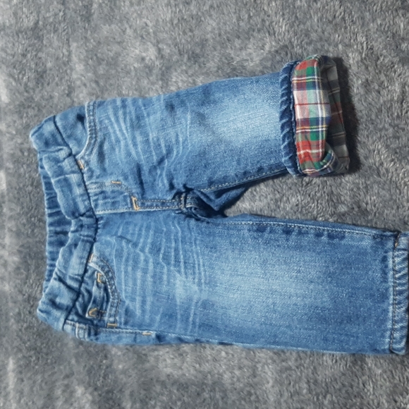 🧡5 for 20🧡0-3 GAP and Guess outfit - Picture 8 of 9